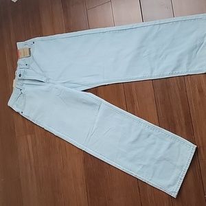 Levis High Waist Straight NWT 27x29